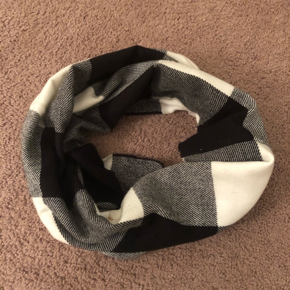 Buffalo plaid tube scarf
